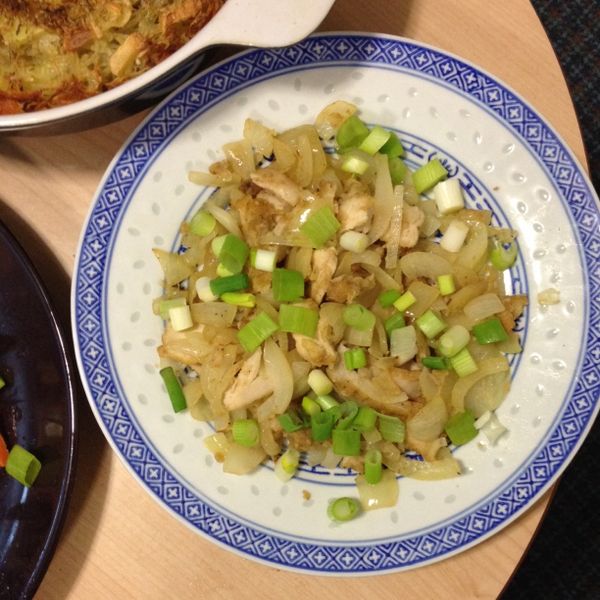 低熱量輕食》雞胸肉炒洋蔥 : 洛殤一起做