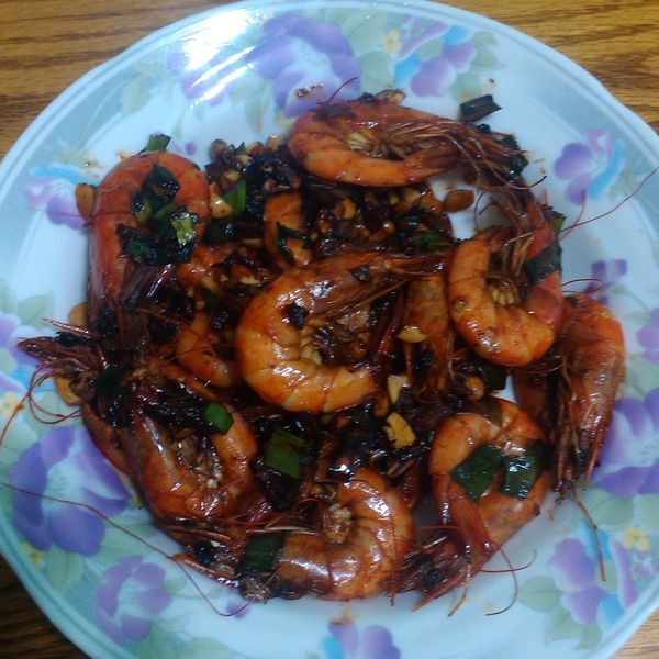 蔥爆蒜蝦。淬釀年菜料理:天之驕子--瓏瓏 一起做