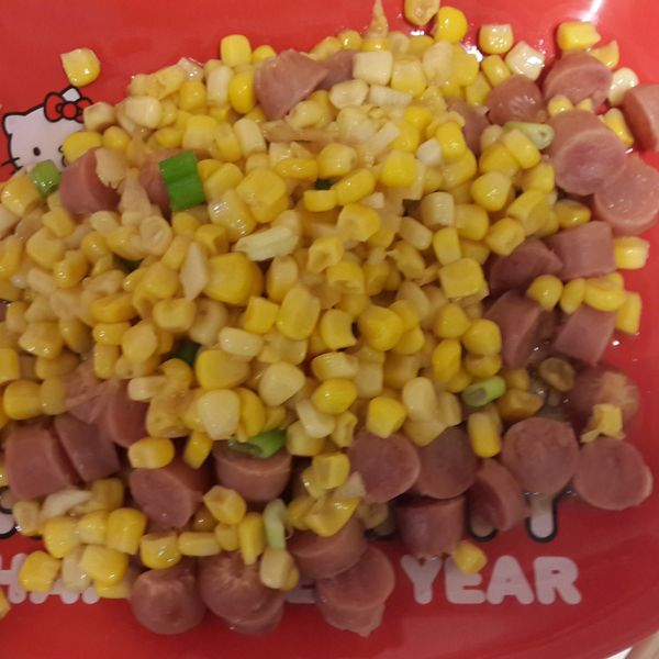 蒜辣香腸炒玉米 ♣熱炒3♣ 綠巨人黃金玉米鑽石規格 : Bonnie Wei一起做