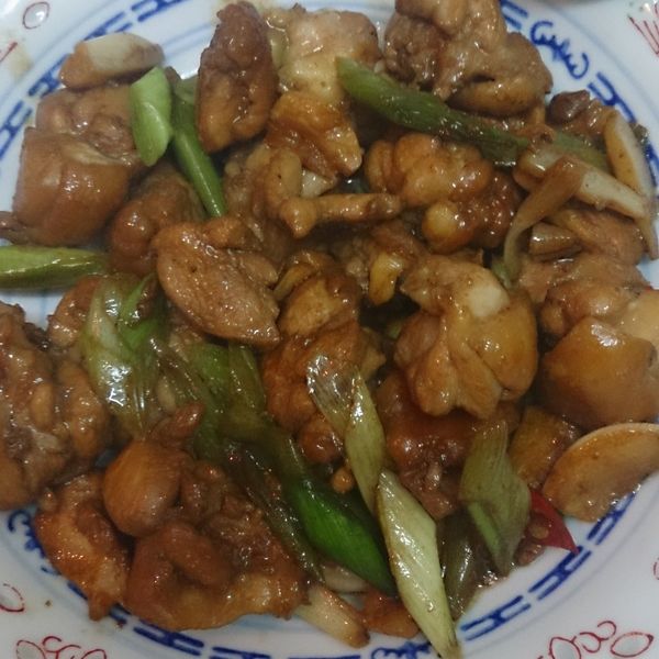 蔥爆雞丁：徐婕瑜 一起做