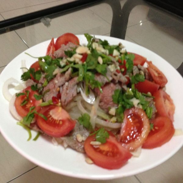 【哇菜影音食譜】泰式酸辣牛肉片：Zoe Huang 一起做