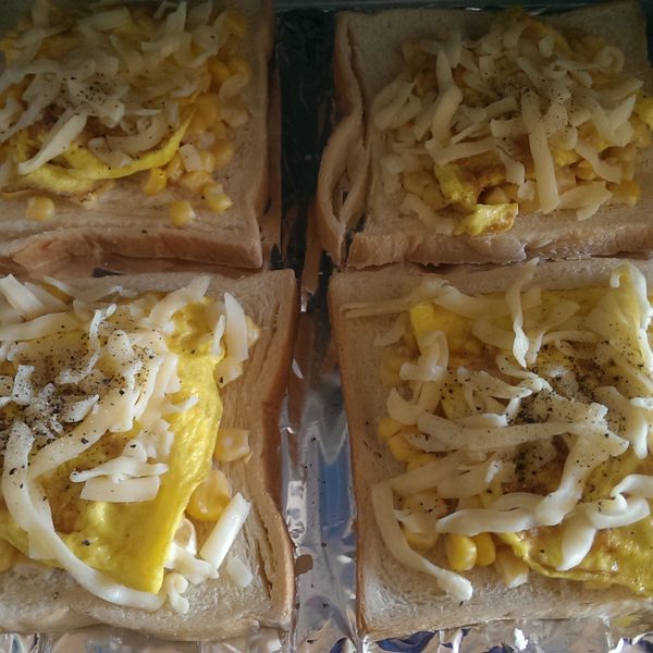 玉米吐司：小齡 一起做