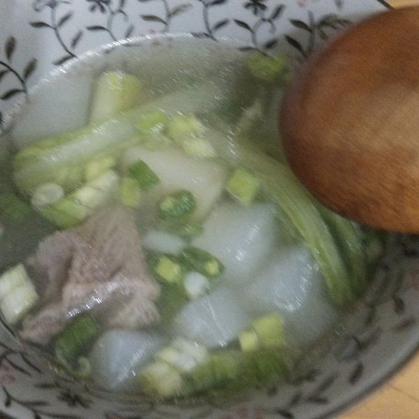 蘿蔔排骨湯：quierococinar 一起做