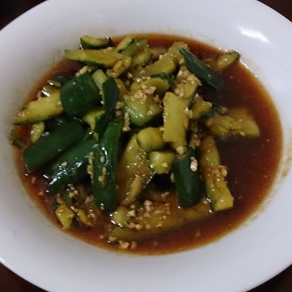 涼拌蒜香拍黃瓜 : 金星一起做