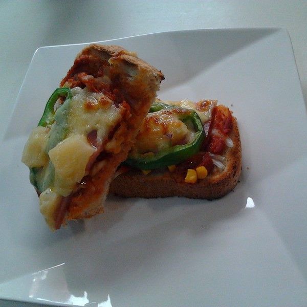 夏威夷吐司披薩：開罐頭 一起做