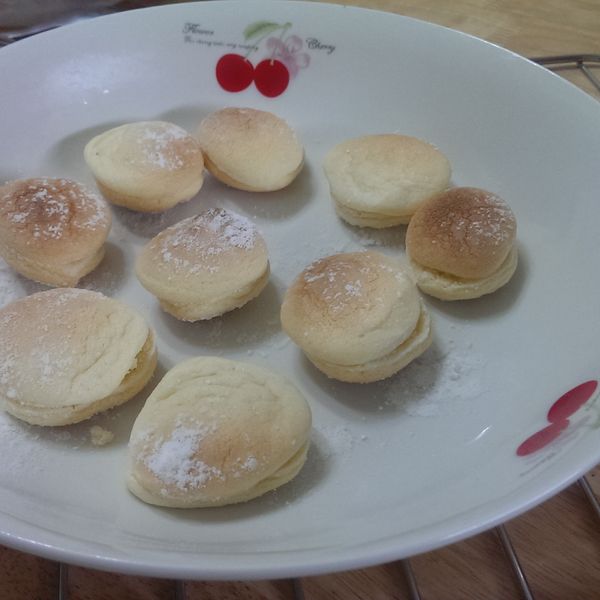 蛋黃小西點(牛粒)：楊思潔 一起做