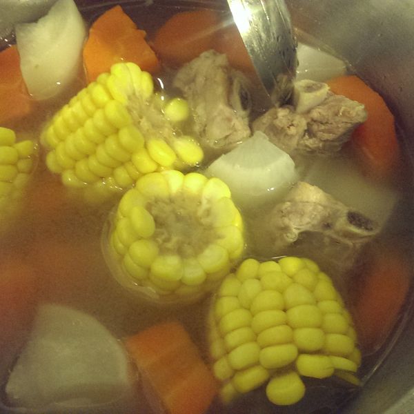 玉米排骨汤 : Avril Su一起做
