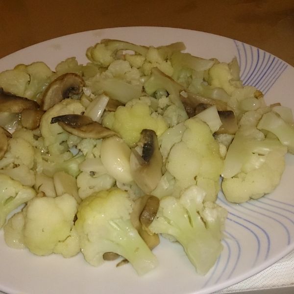 [awei料理]奶油蘑菇花椰菜 : 迪龍一起做