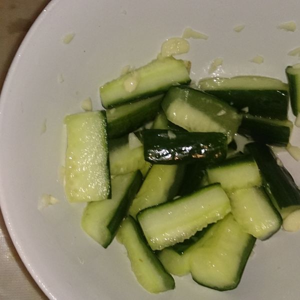 涼拌小黃瓜 : 迪龍一起做