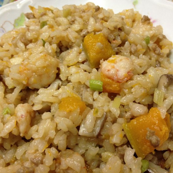 【深夜食堂】 南瓜香香飯 : Sonia一起做