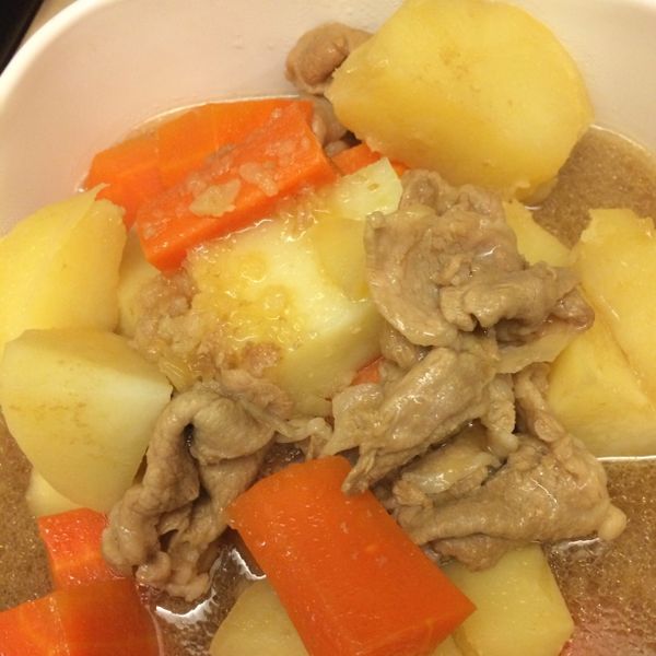 曰式豬肉燉馬鈴薥《肉じゃが》 : Clara Tseng一起做