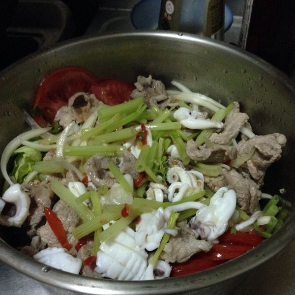 【哇菜影音食譜】泰式酸辣牛肉片：Hsu Chris 一起做