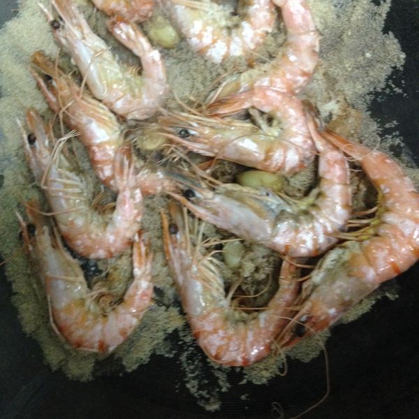 鹽烤胡椒蝦：小毓 一起做