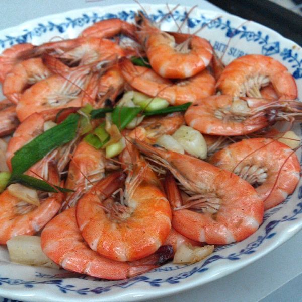 椒鹽炒蝦：Yi-Ling Shirley  一起做