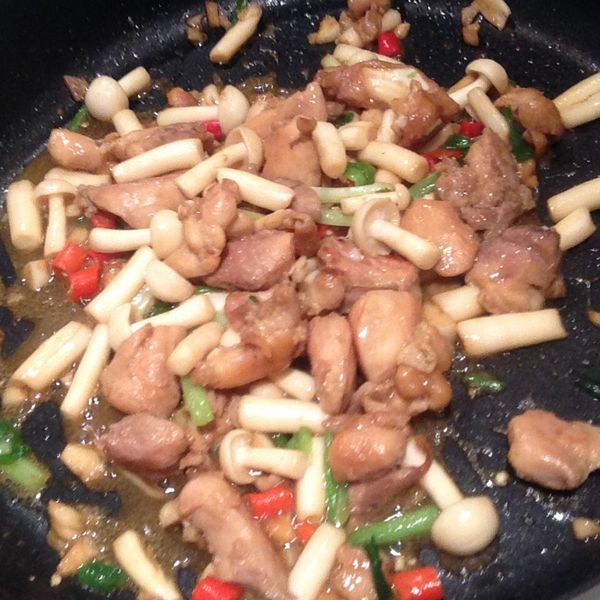 蔥爆雞丁：Amiliya Wang 一起做