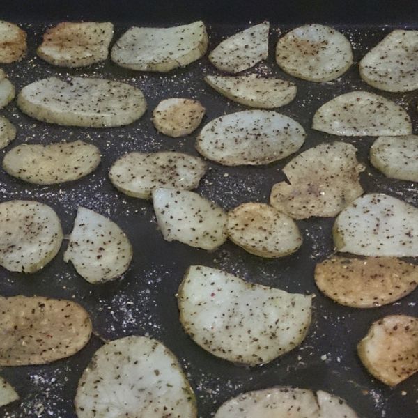 鹽烤香料馬鈴薯脆片：賴素華 一起做