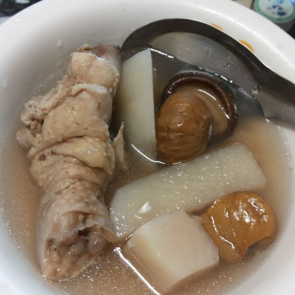 蒜頭香菇雞湯 : 洪錏婕一起做