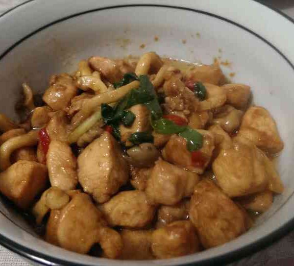 蔥爆雞丁：Yu Dung Tsang 一起做