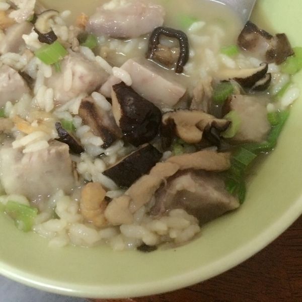 芋頭香菇粥 : 00一起做