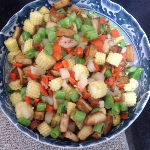 ♥憶柔蔬食♥雙色蘿蔔炒豆干：Kitty Kao 一起做