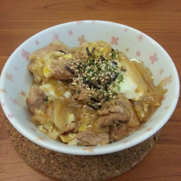 宅男大主廚 ─ 親子丼 雞腿肉version : 牛麻麻一起做