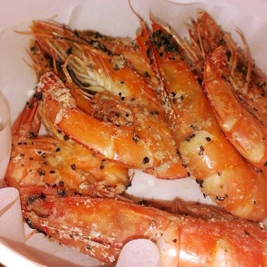鹽烤胡椒蝦：周媽灶飯 一起做