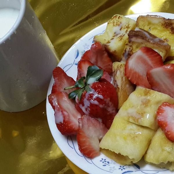 蓁料理♥法式香蕉土司捲：凱莉亮 一起做