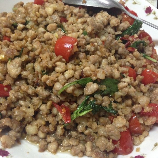 扒完三碗飯! 泰式打拋豬 食譜 : 桃桃一起做