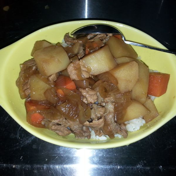 曰式豬肉燉馬鈴薥《肉じゃが》：丁丁 一起做