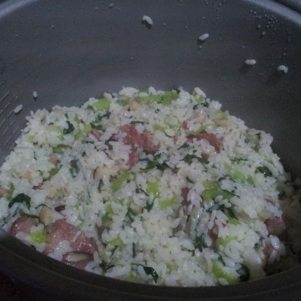 [留學生電鍋食譜] 英國風上海菜飯 : Ti-yun Chang一起做