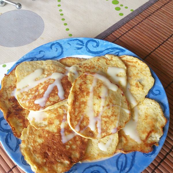 只要兩顆蛋+一根香蕉的簡單鬆餅! : 甜姐兒一起做