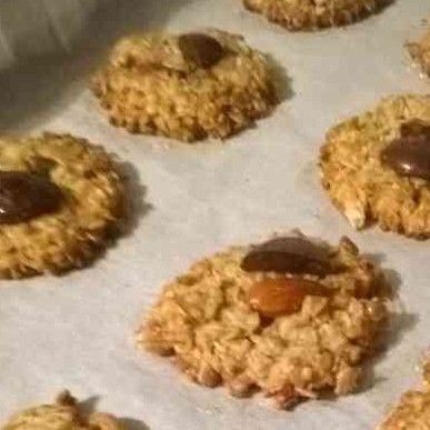 小烤箱做低糖燕麥堅果餅乾(另有大烤箱版)：呢呢 一起做