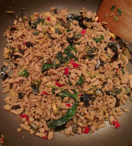 打拋皮蛋豬肉:小希 一起做