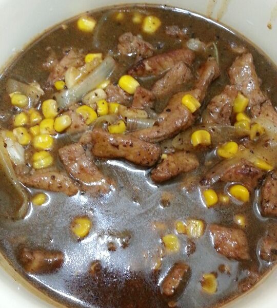 黑胡椒豬柳蓋飯：王麗婷 一起做