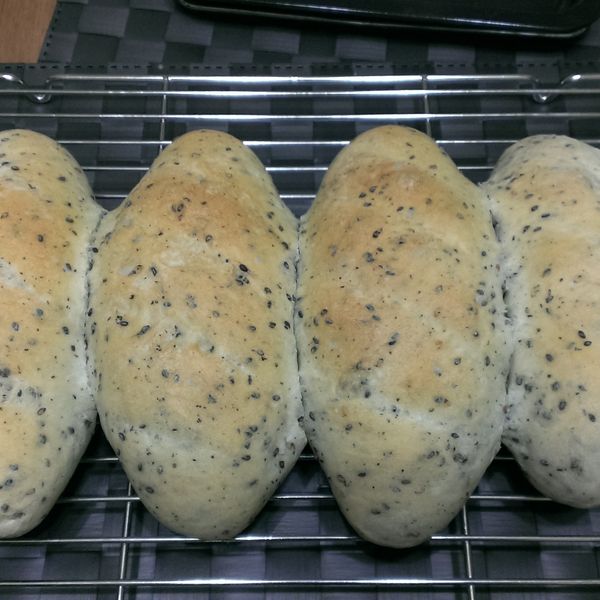 歐式芝麻麵包：Lynn Chou 一起做