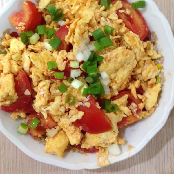 【靜靜小廚】蕃茄炒蛋：美聲貴妃 一起做