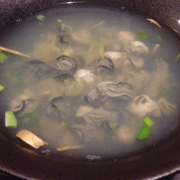 【5分鐘快速料理】酸菜蚵仔湯 : Jo Huang一起做