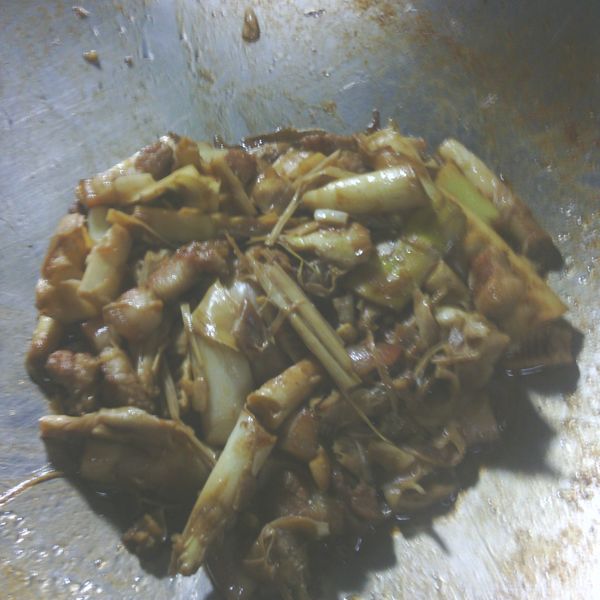 桂竹筍炒肉絲 : 魅媚一起做