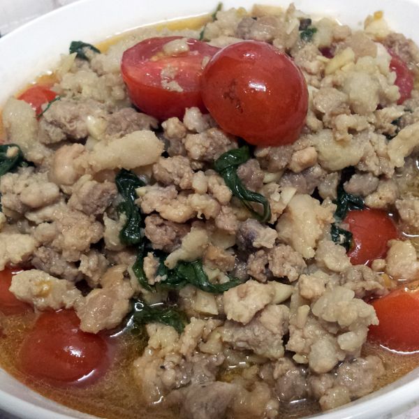 扒完三碗飯! 泰式打拋豬 食譜：小噗 一起做