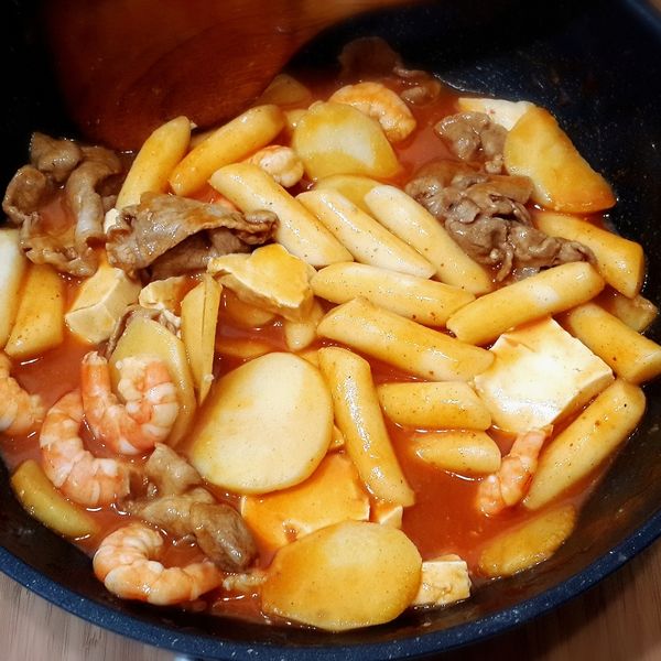 ♥我的手作料理♥韓式辣炒年糕 : Yichi一起做