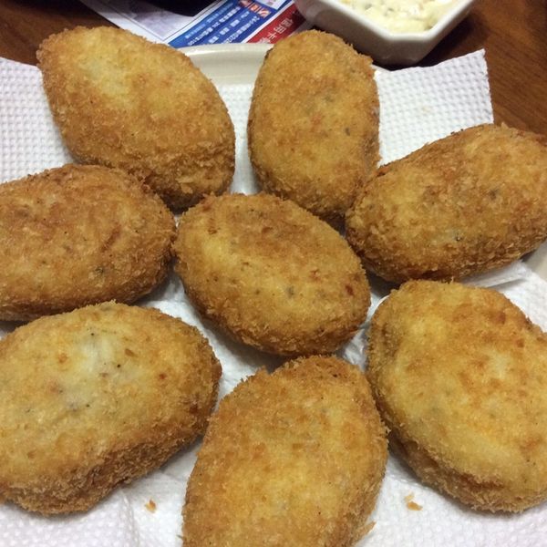 【深夜食堂】可樂餅 : 紅柿一起做