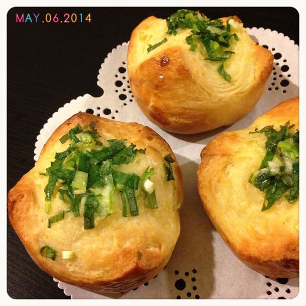 甜式麵包-蔥花麵包&義式火腿玉米麵包&椰子葡萄乾麵包：成米粒 一起做