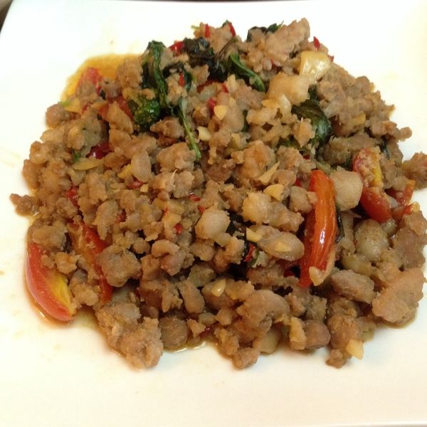 扒完三碗飯! 泰式打拋豬 食譜 : Yami Fang一起做