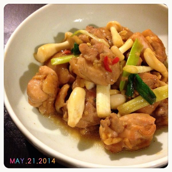 蔥爆雞丁：成米粒 一起做