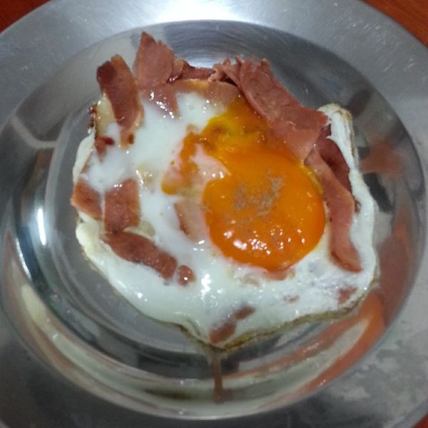 10分鐘快速早餐【洋芋培根蛋】：Yiko Yeap 一起做