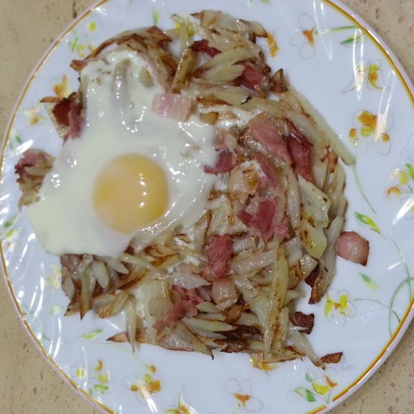 10分鐘快速早餐【洋芋培根蛋】：愛渝兒 一起做