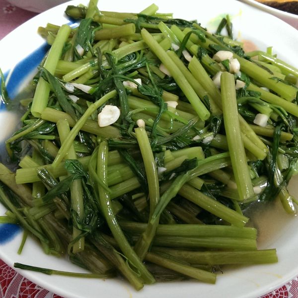 蒜香空心菜：Kelly Lin 一起做