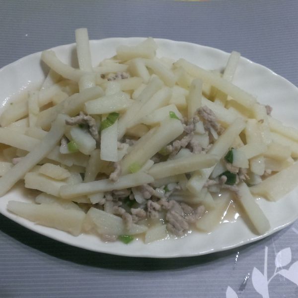 【厚生廚房】馬鈴薯炒肉末：Luann 一起做