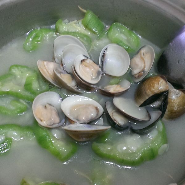 蛤蜊絲瓜 : 休休一起做