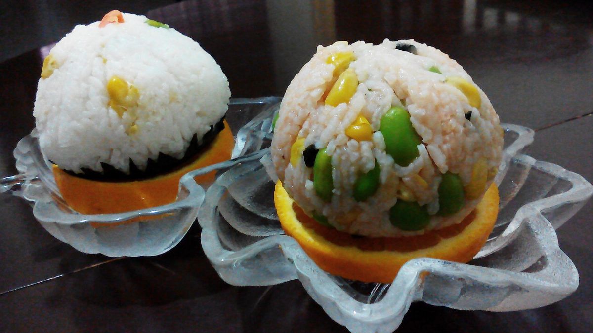 Lee Ling  Tan 一起做